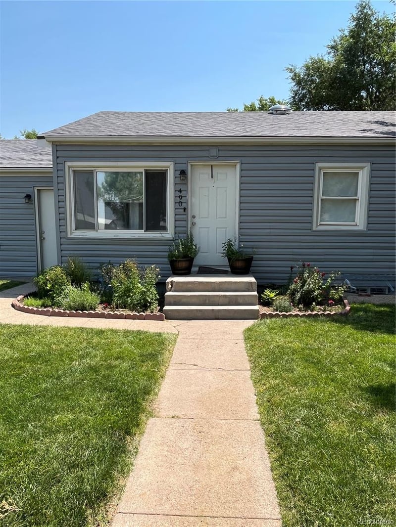 490 Oak St, Burlington, CO 80807