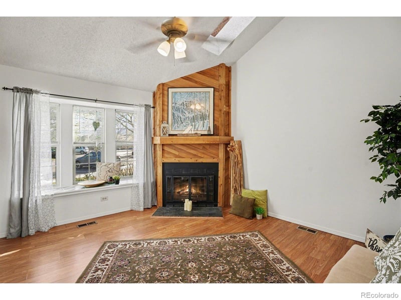 6745 Mountain Top Ln, Colorado Springs, CO 80919