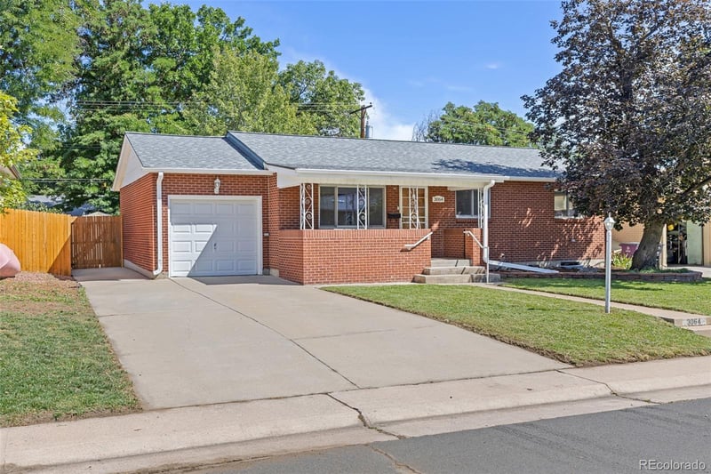 3064 S Zurich Ct, Denver, CO 80236