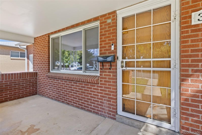 3064 S Zurich Ct, Denver, CO 80236