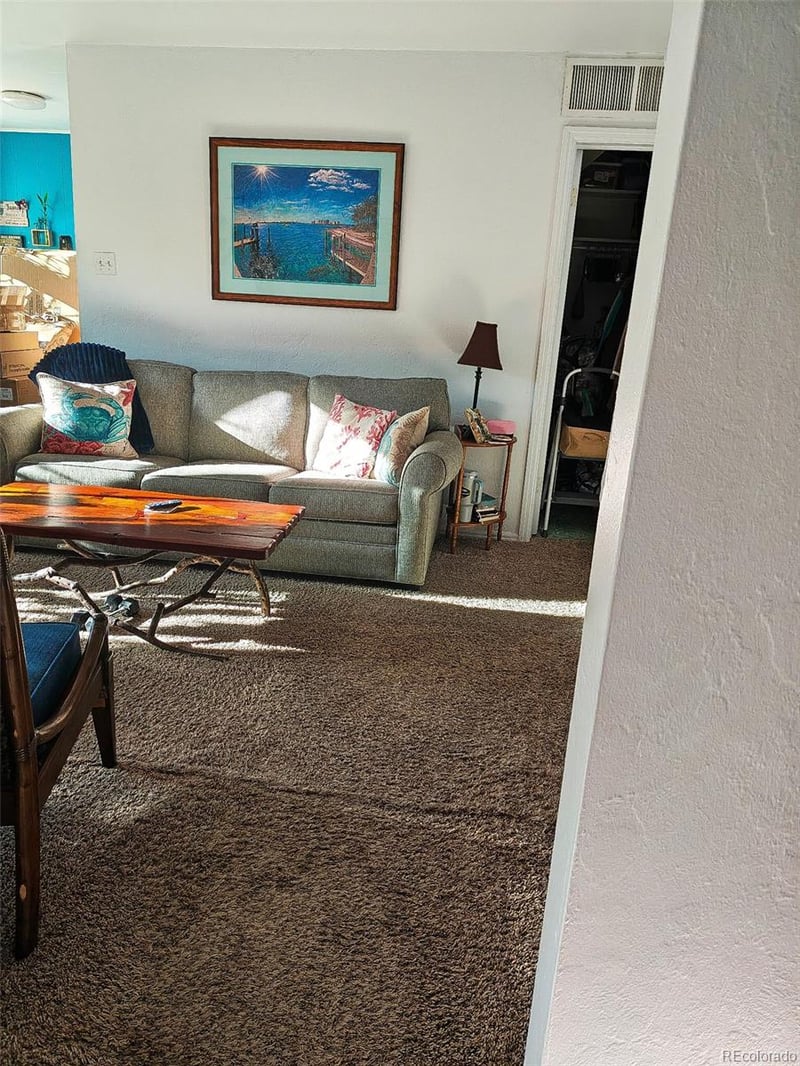 525 Jackson St #207, Denver, CO 80206
