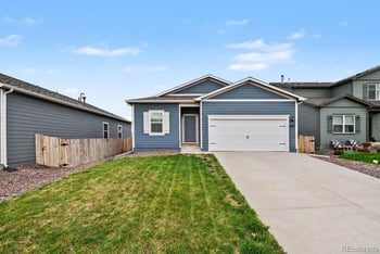 220 N Stewart St, Keenesburg, CO 80643