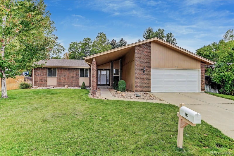 1843 S Pierson Ct, Lakewood, CO 80232