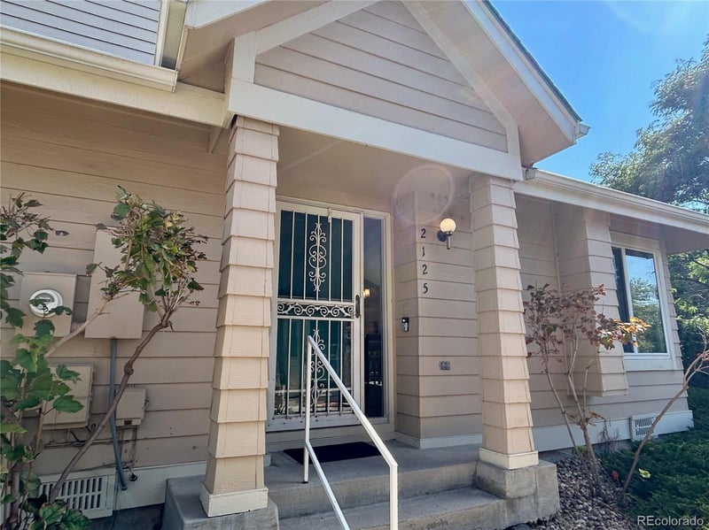 2125 S Troy Way, Aurora, CO 80014