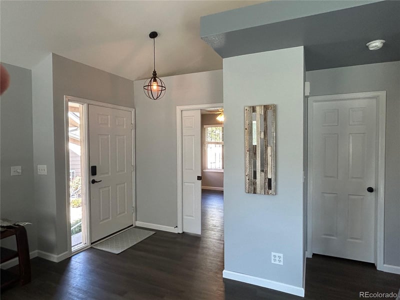 2125 S Troy Way, Aurora, CO 80014
