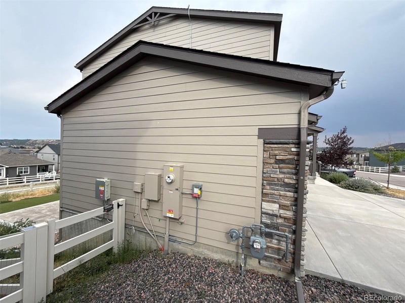 2243 Villageview Ln, Castle Rock, CO 80104