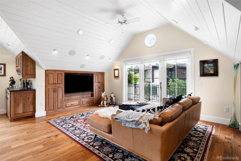 3166 Juniper Ct, Golden, CO 80401