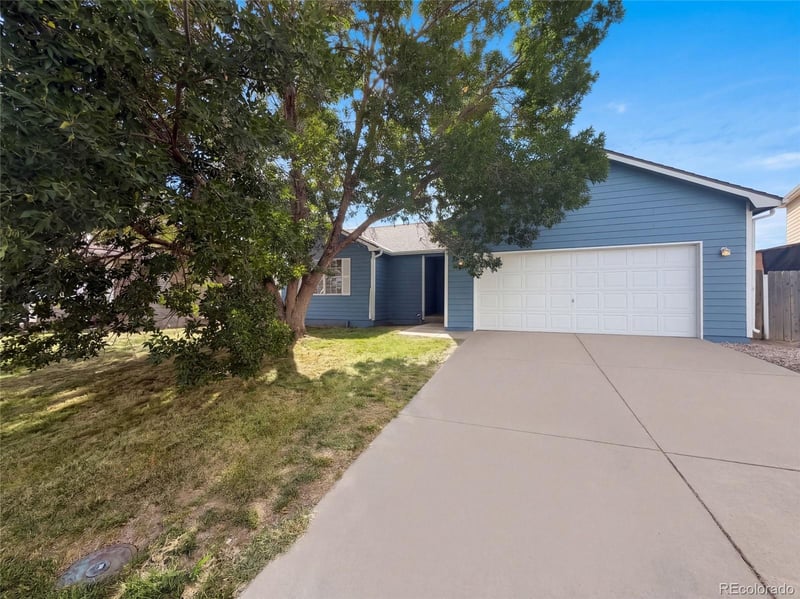 3820 Dove Ln, Evans, CO 80620