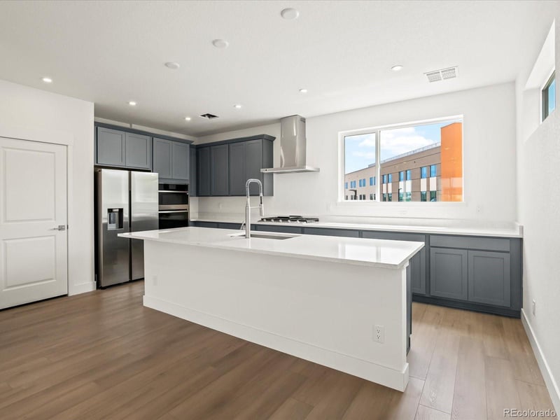33 Ascent Trl, Englewood, CO 80112