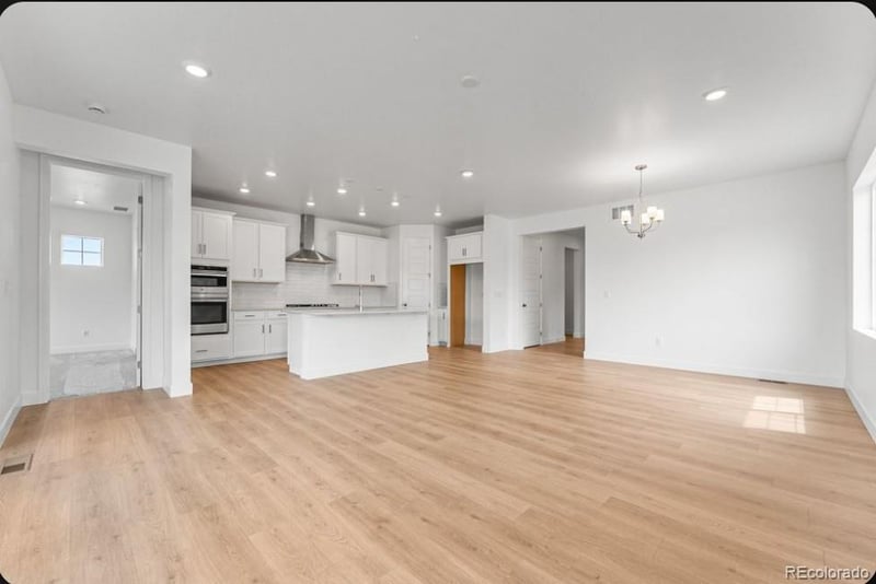 8954 Whiteclover St, Littleton, CO 80125