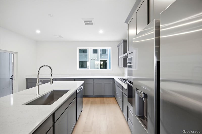 29 Ascent Trl, Englewood, CO 80112