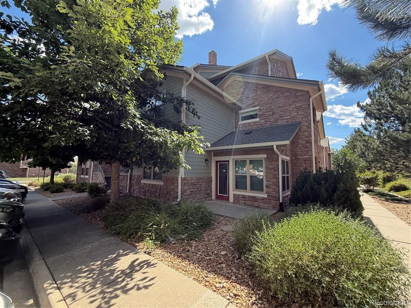 18681 E Water Dr #B, Aurora, CO 80013