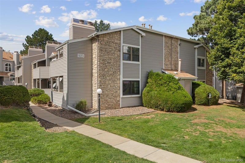 923 S Zeno Way #104, Aurora, CO 80017