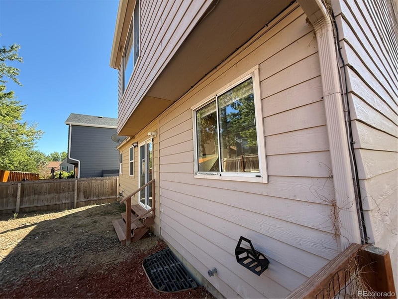 2806 S Danube St, Aurora, CO 80013