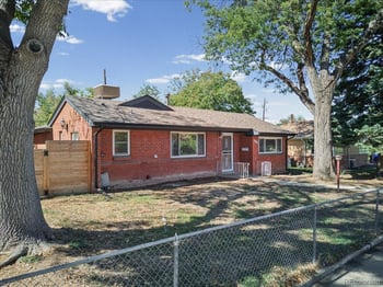 1341 Florence St, Aurora, CO 80010