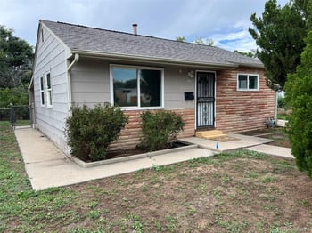 945 Lima St, Aurora, CO 80010
