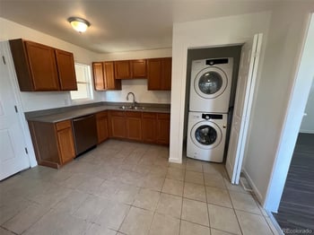 945 Lima St, Aurora, CO 80010