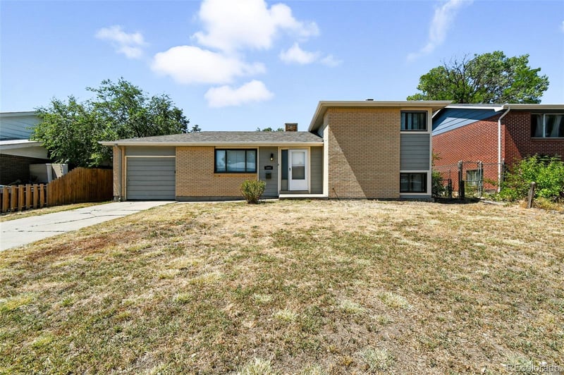 3207 Carson St, Aurora, CO 80011