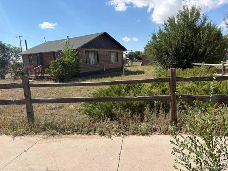 393 Grant Ave, Nunn, CO 80648