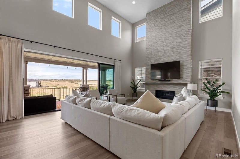 6817 Crossbridge Cir, Castle Pines, CO 80108