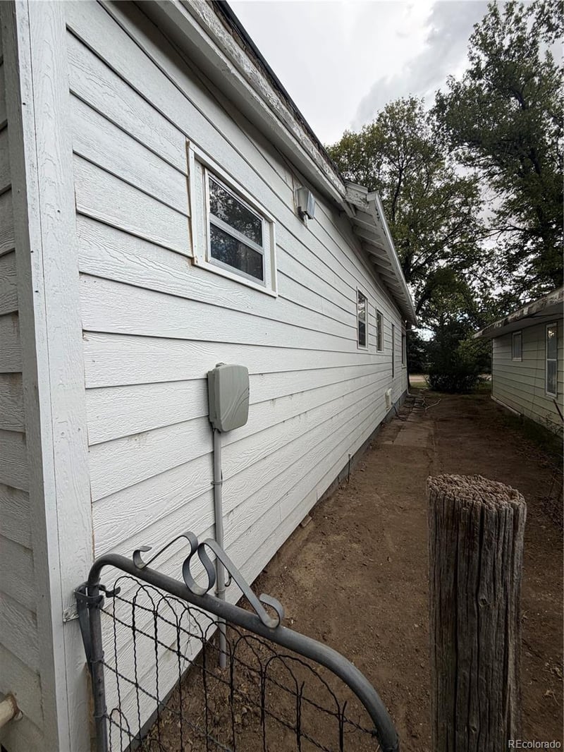 307 Elm St, Arriba, CO 80804