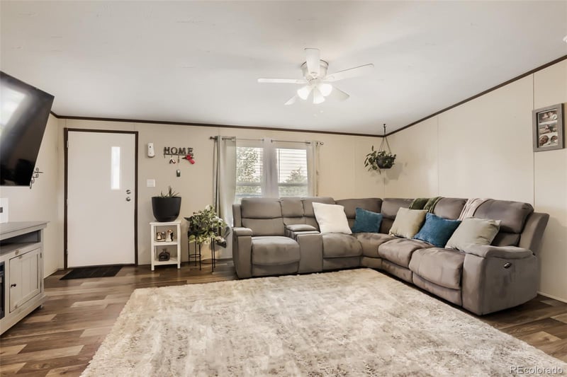 323 N Cedar St, Keenesburg, CO 80643