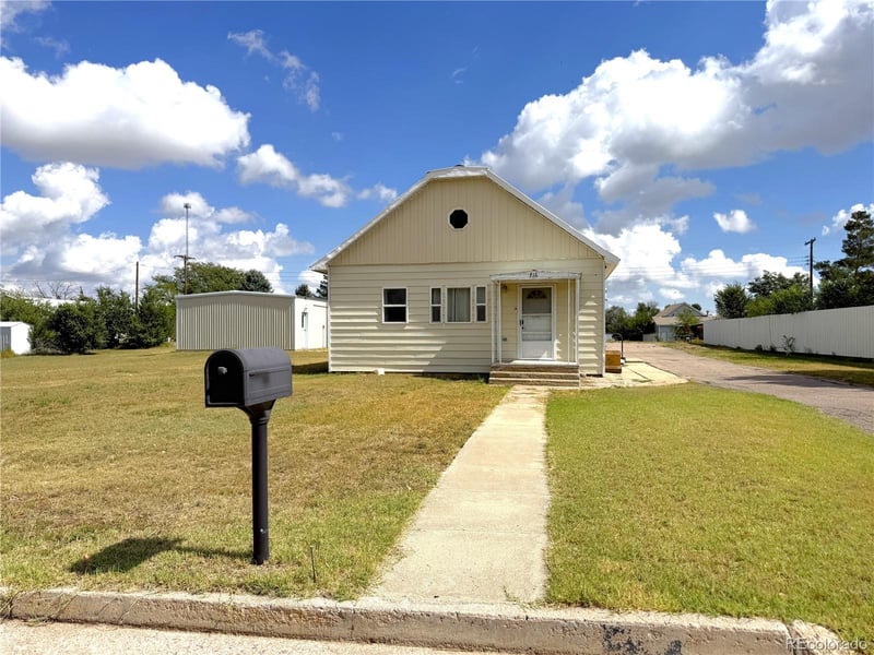 716 Pawnee Ave, Flagler, CO 80815