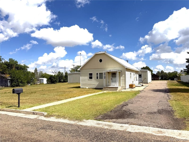 716 Pawnee Ave, Flagler, CO 80815