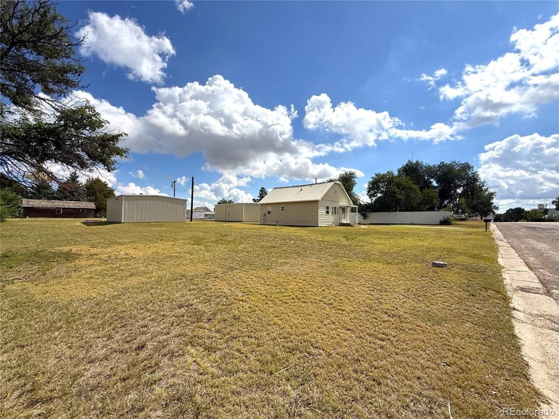 716 Pawnee Ave, Flagler, CO 80815