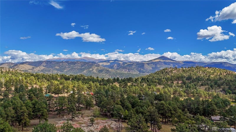 957 Arapahoe Dr, Florissant, CO 80816
