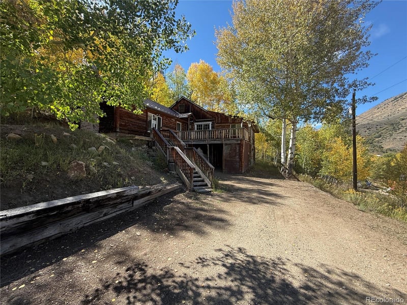 604 Park St, Hot Sulphur Springs, CO 80451