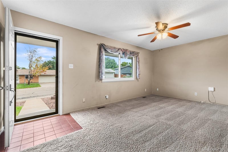 44 Glenmore Rd, Pueblo, CO 81001