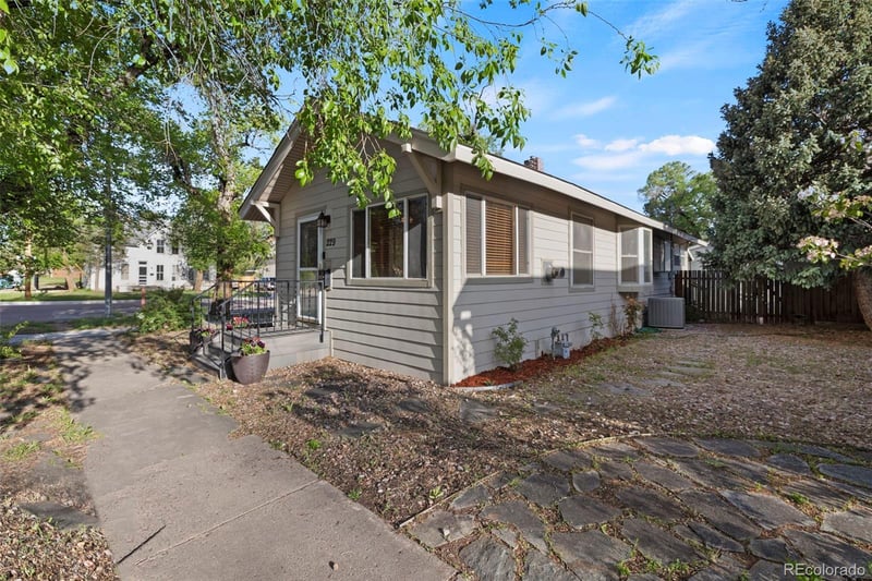229 E Washington St, Colorado Springs, CO 80907