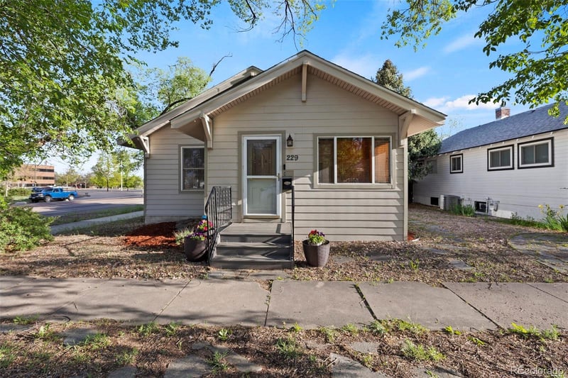 229 E Washington St, Colorado Springs, CO 80907