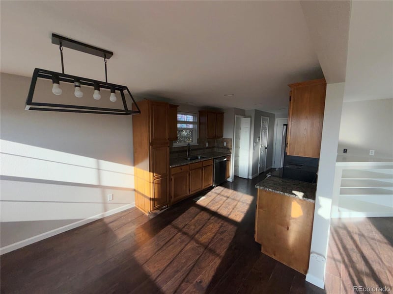 22471 E Princeton Dr, Aurora, CO 80018