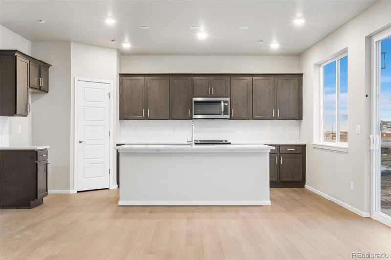 2802 Mosker St, Strasburg, CO 80136