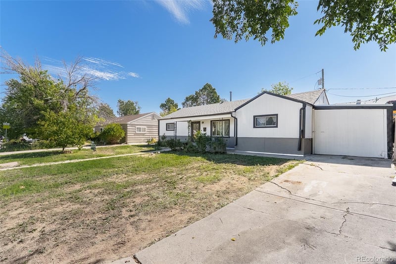 708 Zion St, Aurora, CO 80011