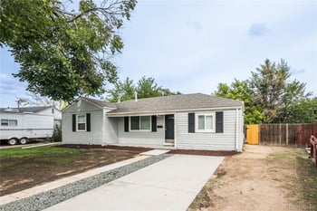 1210 Hillside St, Aurora, CO 80010