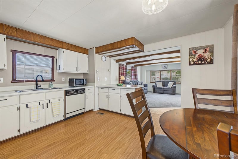 8201 S Santa Fe Dr Lot 117, Littleton, CO 80120