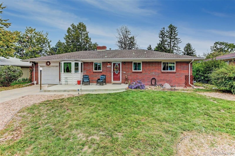 647 W Valleyview Ave, Littleton, CO 80120