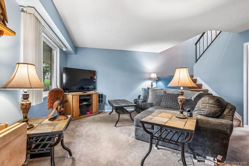 565 S Xenon Ct, Lakewood, CO 80228