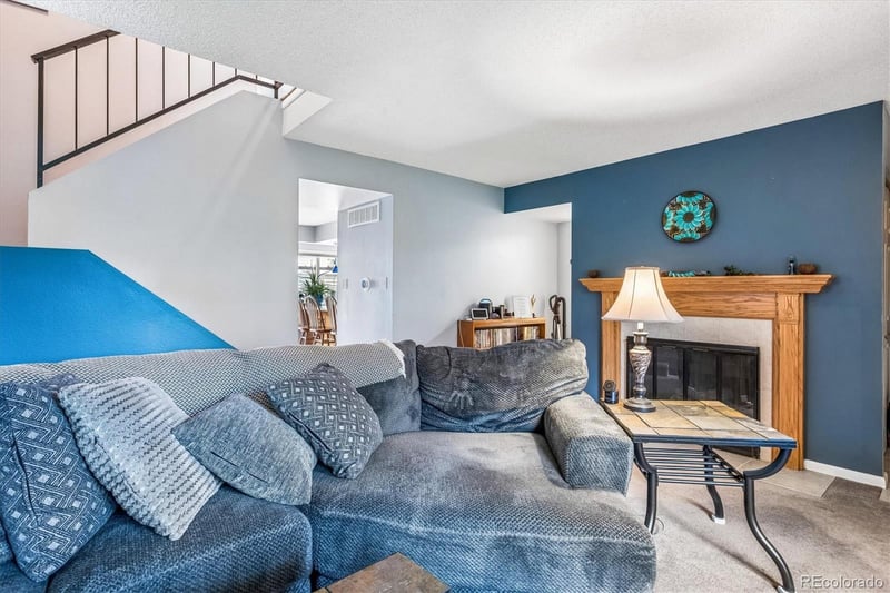 565 S Xenon Ct, Lakewood, CO 80228