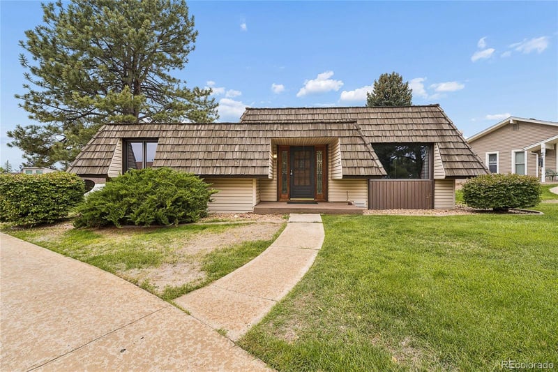 32 Douglas Dr S, Broomfield, CO 80020