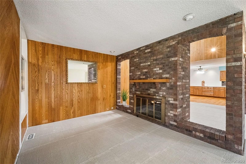 32 Douglas Dr S, Broomfield, CO 80020