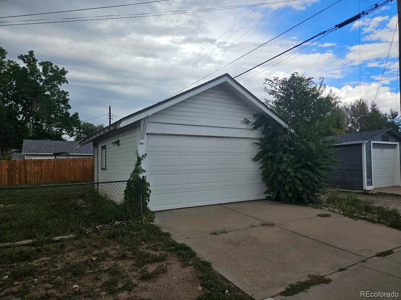 3990 S Delaware St, Englewood, CO 80110