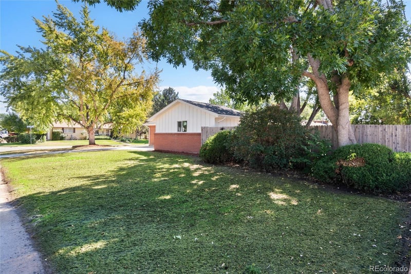 6885 Oak Way, Arvada, CO 80004