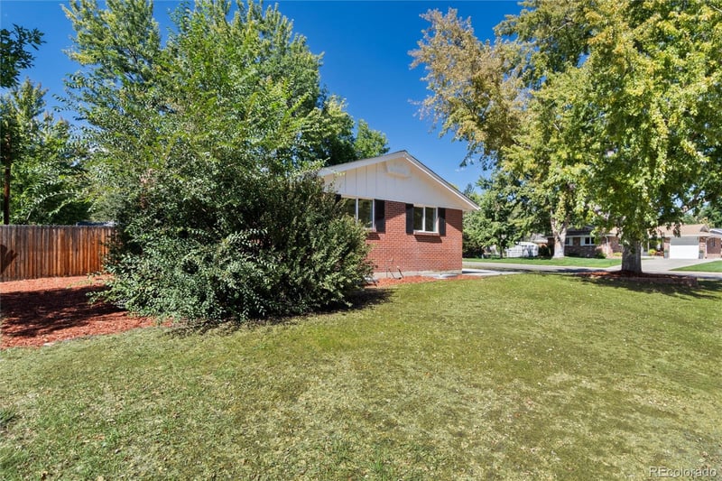 6885 Oak Way, Arvada, CO 80004