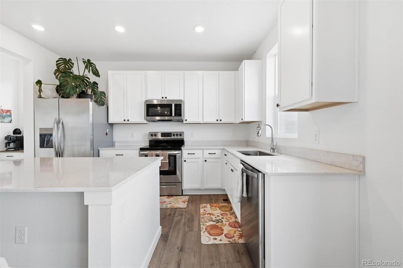 46541 Sunrise Ct, Bennett, CO 80102