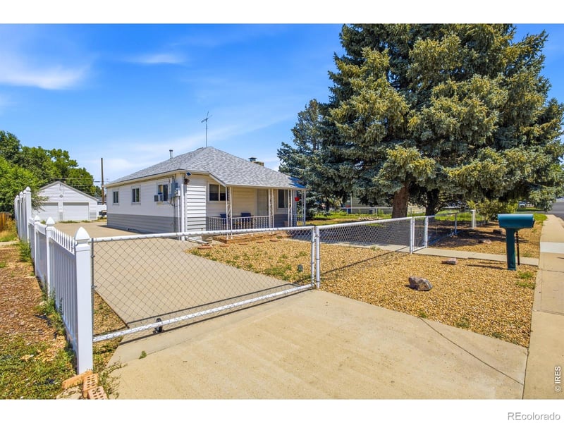 113 5th St, Dacono, CO 80514