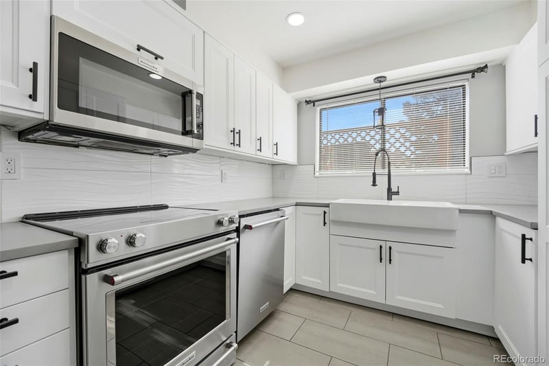 418 Wright St #102, Lakewood, CO 80228